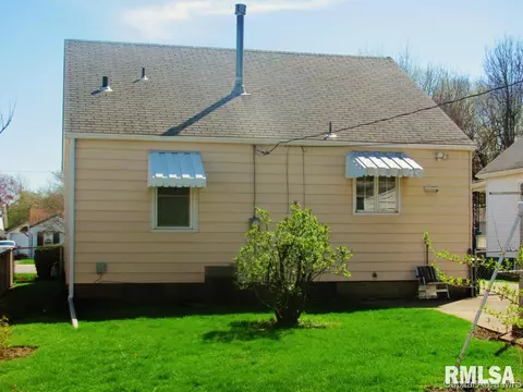 2125 N 19th St, Springfield, IL 62702 photo 2
