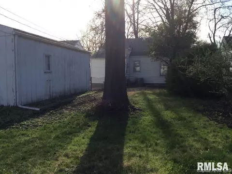 2352 S Spring St, Springfield, IL 62704 photo 18