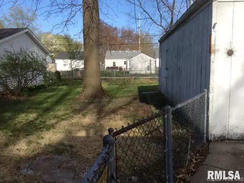 2352 S Spring St, Springfield, IL 62704 photo 15