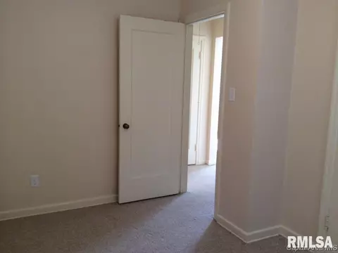 2352 S Spring St, Springfield, IL 62704 photo 10