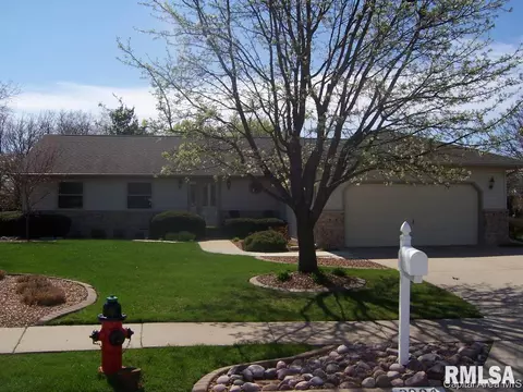 2004 Attenborough Ct, Springfield, IL 62704 photo 1