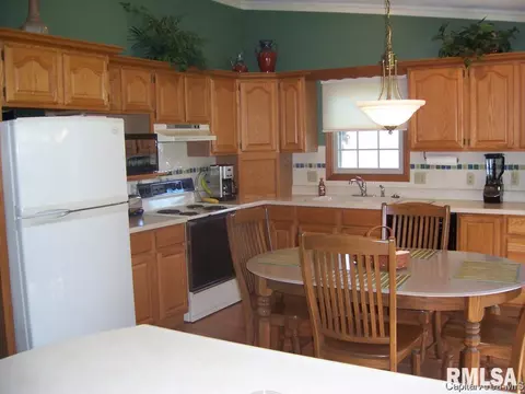 2004 Attenborough Ct, Springfield, IL 62704 photo 9