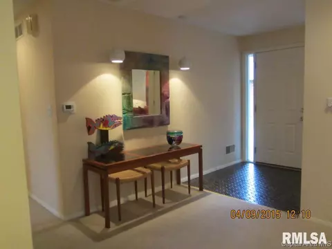 2317 S Bates Ave, Springfield, IL 62704 photo 2