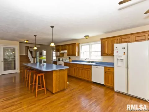 3870 Wagon Trl, Springfield, IL 62712 photo 8