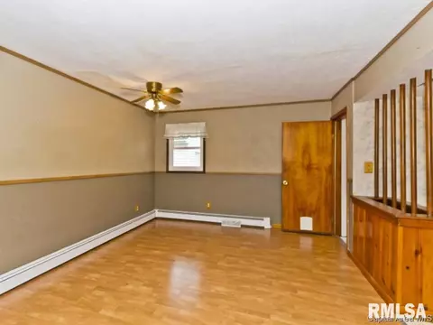 516 Jackson Street St, Riverton, IL 62561 photo 2