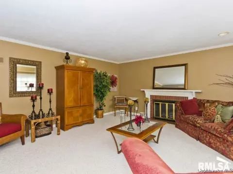 2101 S Walnut St, Springfield, IL 62704 photo 6