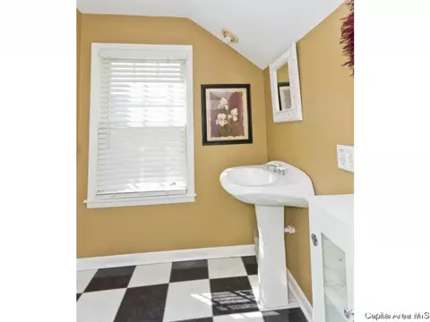 2101 S Walnut St, Springfield, IL 62704 photo 21