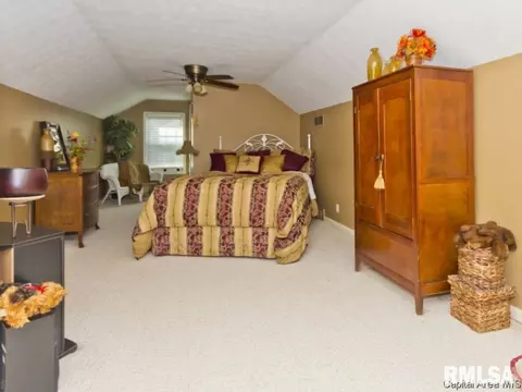 2101 S Walnut St, Springfield, IL 62704 photo 17