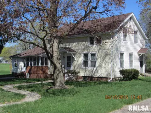 295 E Tanner, Waverly, IL 62692 photo 1
