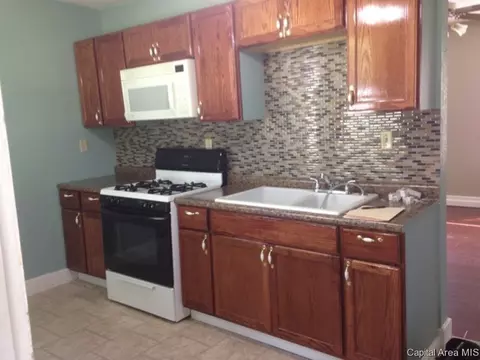 295 E Tanner, Waverly, IL 62692 photo 9