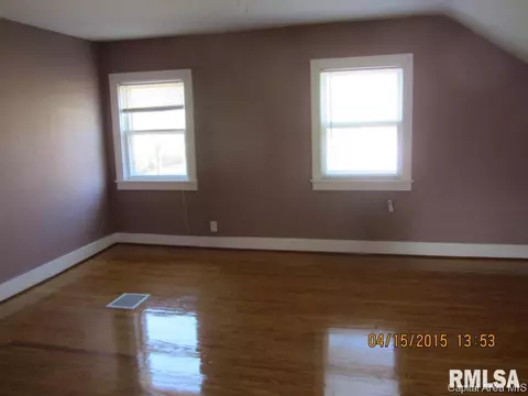 295 E Tanner, Waverly, IL 62692 photo 7