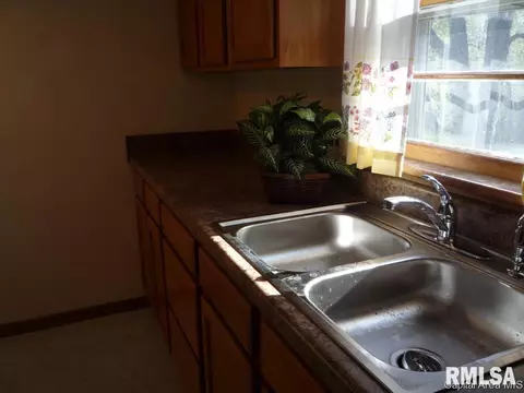 1514 N Macarthur, Springfield, IL 62702 photo 11