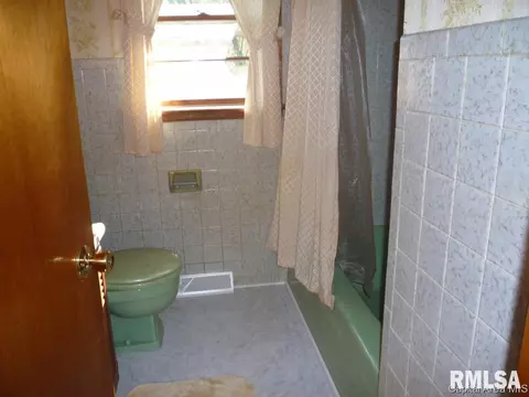 1514 N Macarthur, Springfield, IL 62702 photo 6