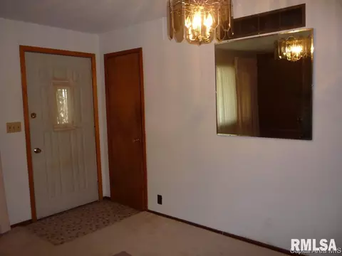 1514 N Macarthur, Springfield, IL 62702 photo 5