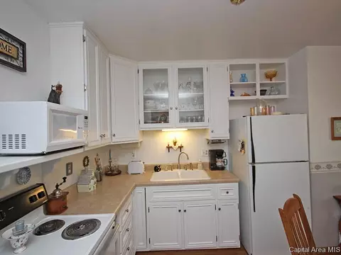2720 Selkirk Rd, Springfield, IL 62702 photo 12