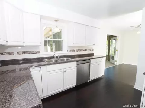 109 Circle Dr, Springfield, IL 62703 photo 12