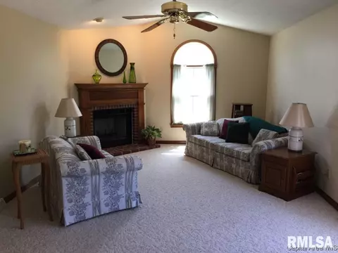 2305 Silver Mill Ct, Springfield, IL 62704 photo 10