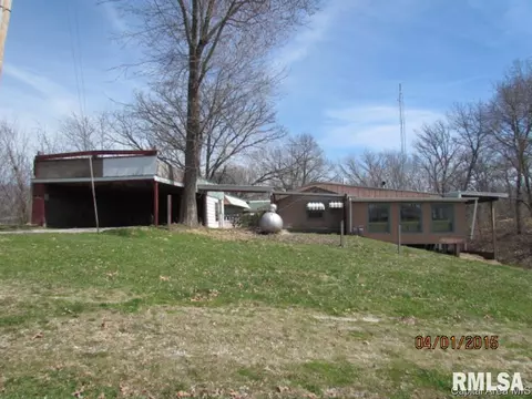 298 E Myrtle St, Hettick, IL 62649 photo 4