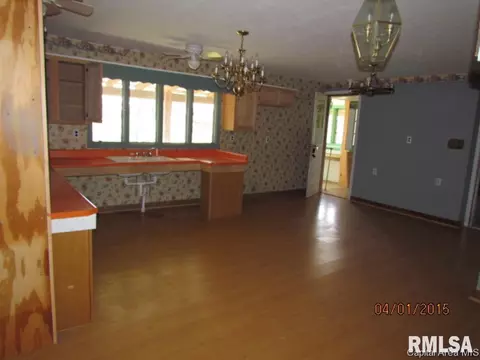 298 E Myrtle St, Hettick, IL 62649 photo 6