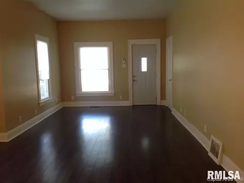 2005 Holmes, Springfield, IL 62704 photo 3