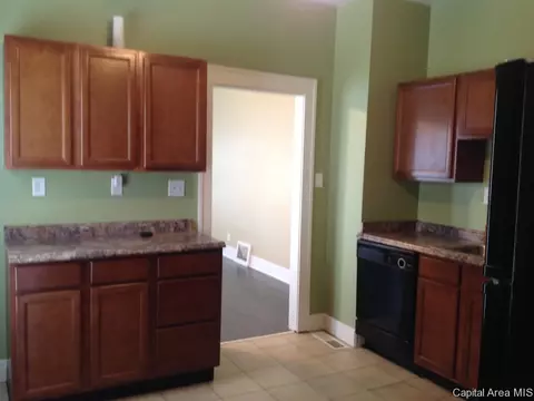 2005 Holmes, Springfield, IL 62704 photo 11