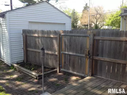 2005 Holmes, Springfield, IL 62704 photo 20