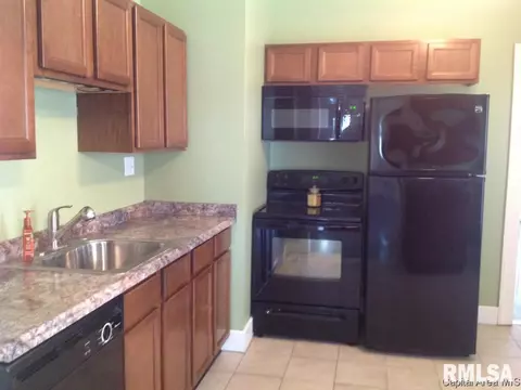 2005 Holmes, Springfield, IL 62704 photo 16