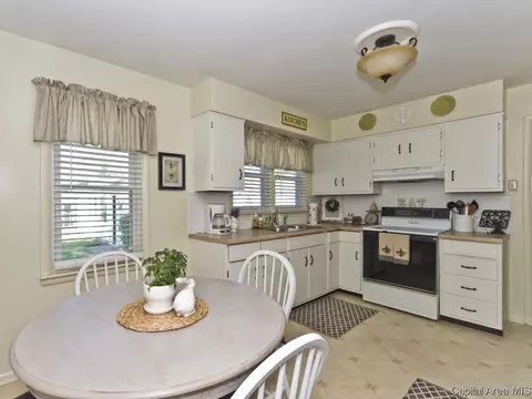 2702 Huntington Rd, Springfield, IL 62703 photo 12