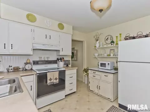 2702 Huntington Rd, Springfield, IL 62703 photo 11