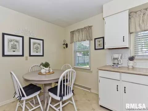 2702 Huntington Rd, Springfield, IL 62703 photo 8