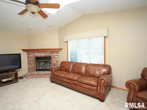 3010 Turning Mill Dr, Springfield, IL 62704 photo 5