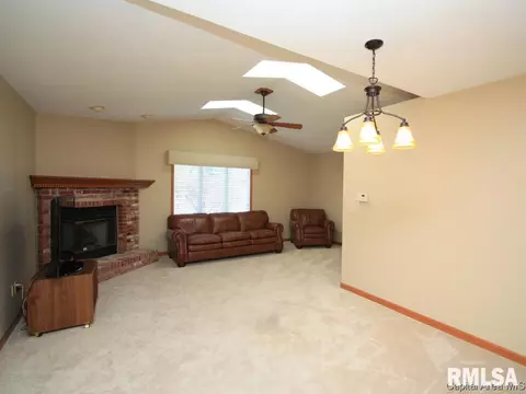 3010 Turning Mill Dr, Springfield, IL 62704 photo 7