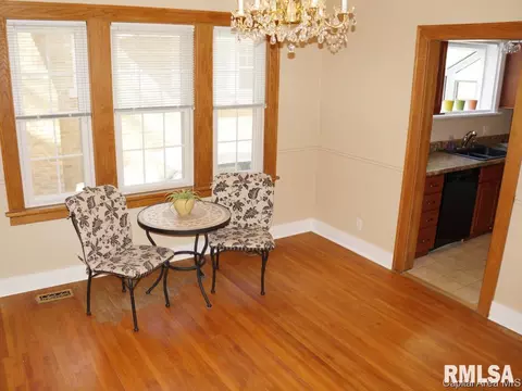 2032 S State St, Springfield, IL 62704 photo 8