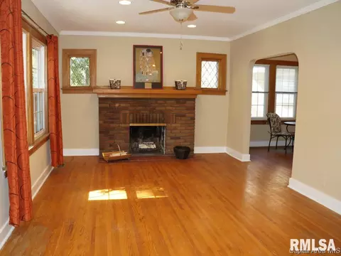 2032 S State St, Springfield, IL 62704 photo 2