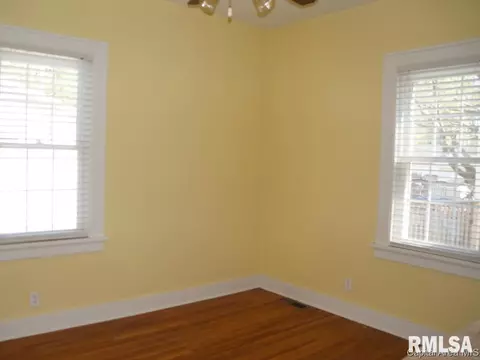 2032 S State St, Springfield, IL 62704 photo 16