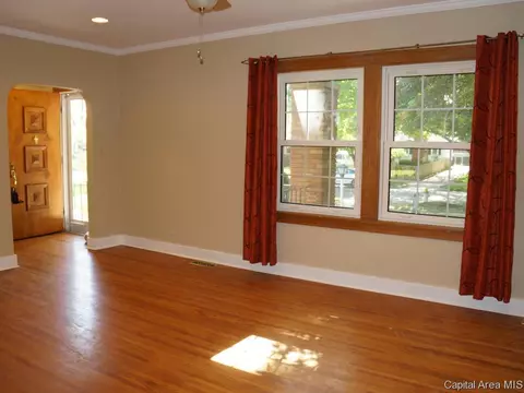 2032 S State St, Springfield, IL 62704 photo 7