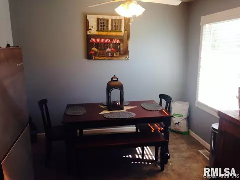1410 Johnson Ln, Springfield, IL 62702 photo 17