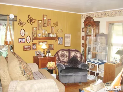 2157 S 14th St, Springfield, IL 62703 photo 3