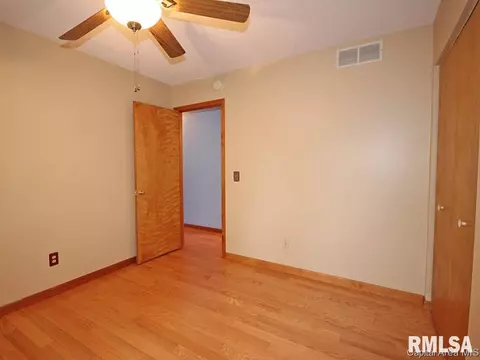 58 Holliday, Springfield, IL 62702 photo 8