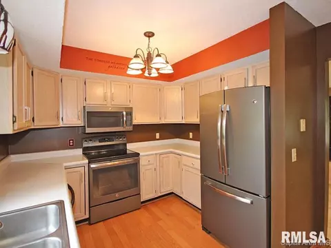 58 Holliday, Springfield, IL 62702 photo 6