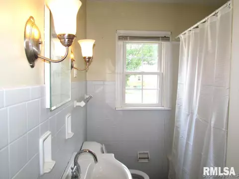 2305 S Spg, Springfield, IL 62704 photo 10