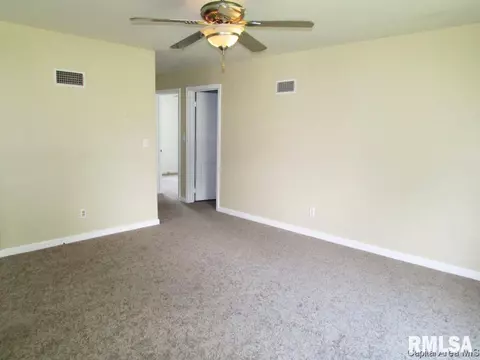 2305 S Spg, Springfield, IL 62704 photo 2