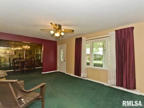 28 Monica Ct, Springfield, IL 62702 photo 2