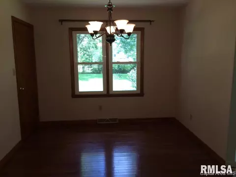 92 Danbury Dr, Springfield, IL 62704 photo 9