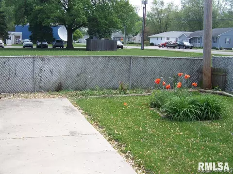 3046 S 3rd St, Springfield, IL 62703 photo 25