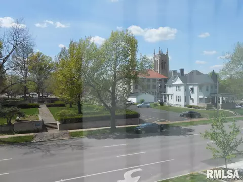718 S 7th 206, Springfield, IL 62703 photo 19