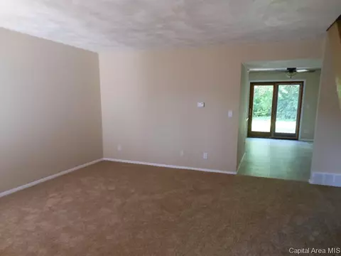 16 Oakbend, Springfield, IL 62704 photo 3