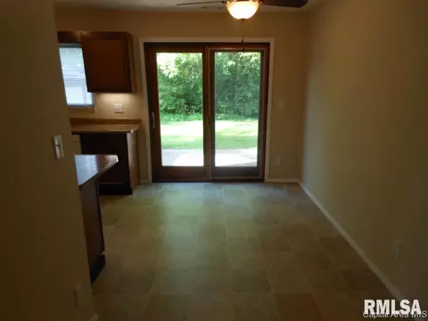 16 Oakbend, Springfield, IL 62704 photo 6