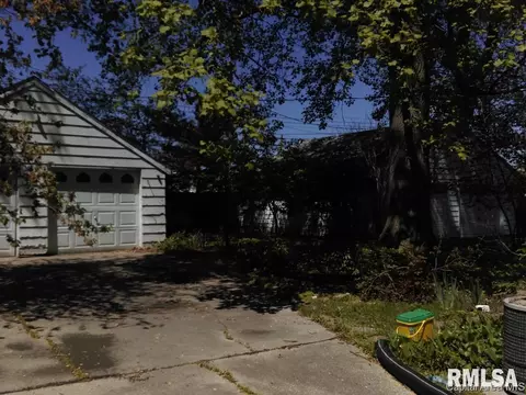 2413 S State St, Springfield, IL 62704 photo 9