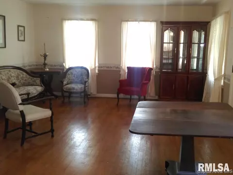 2413 S State St, Springfield, IL 62704 photo 2